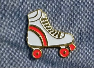 Enamel pin - roller skate